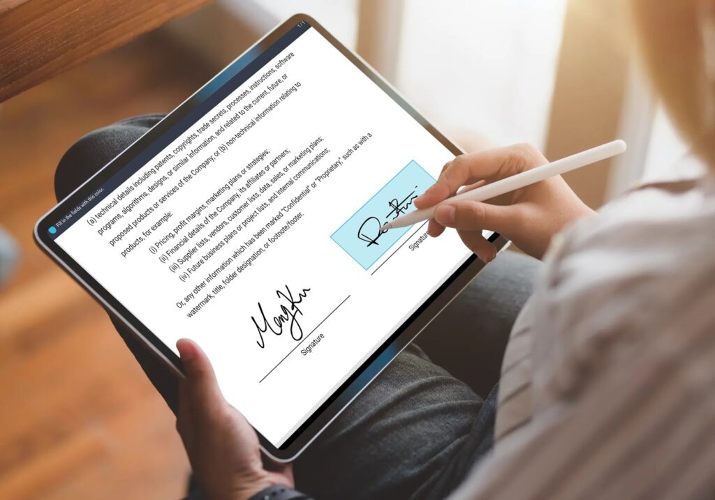 Post Thumbnail - Sign it Digitally: A Guide on How to Create Electronic Signature